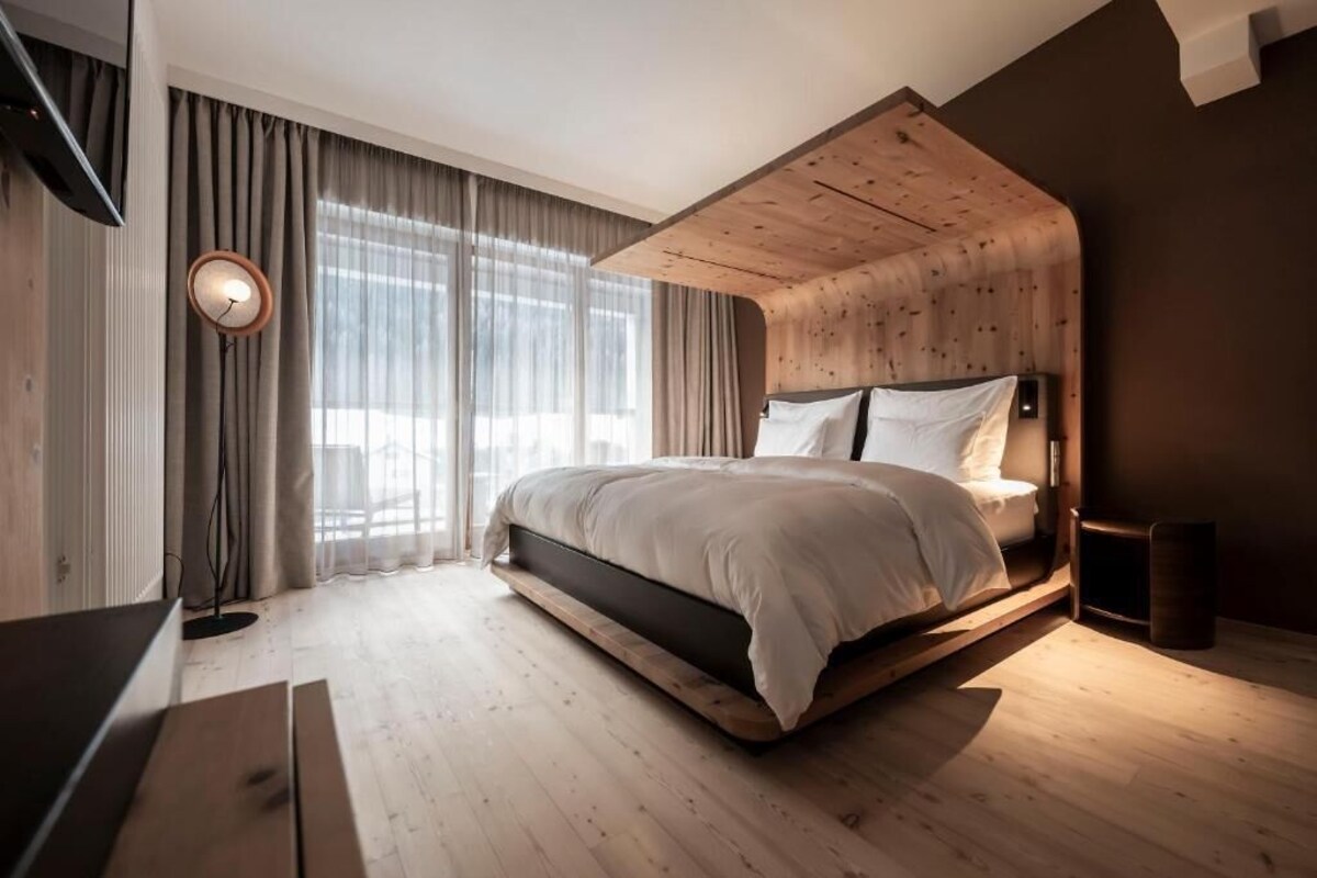 In-room safe, soundproofing, free WiFi