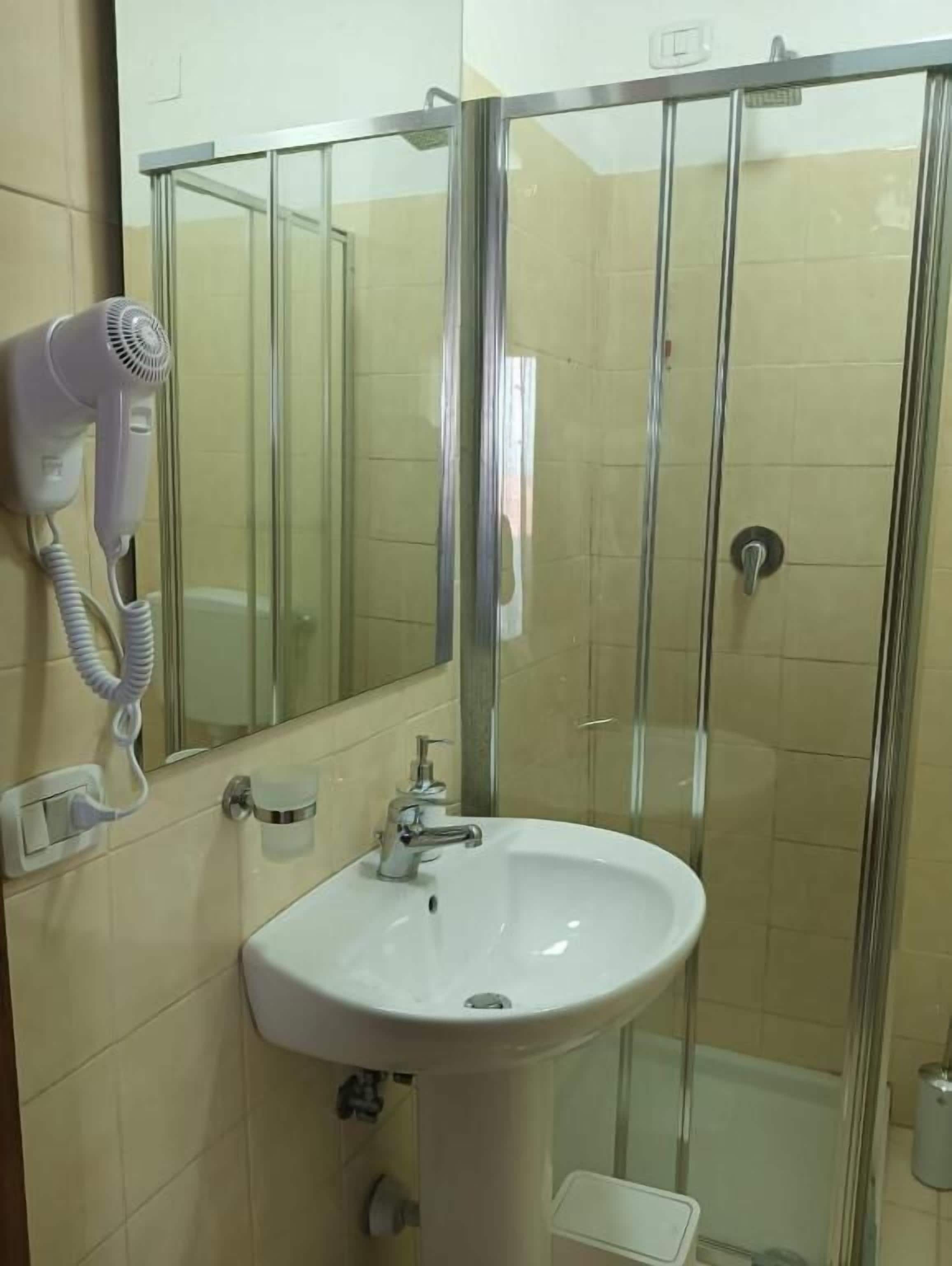 Habitación doble Confort, para no fumadores, balcón | Baño