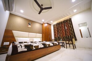 Unclassified image, 5 of 38, button - Hotel Royal Phoenix (Agra)