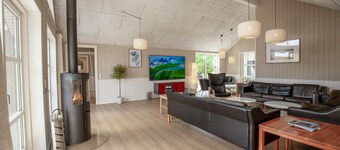 Beautiful home in Blåvand with sauna