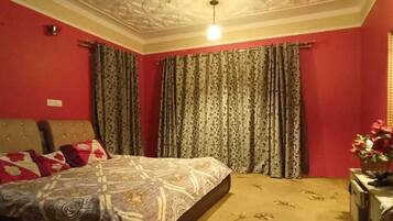 Deluxe Room | Rollaway beds, free WiFi, bed sheets
