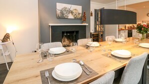 Dining - Boat House (Aberdeen)