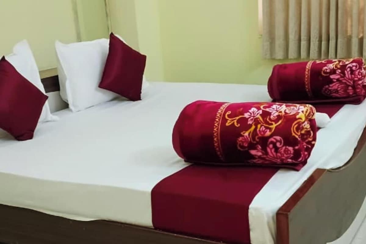 Deluxe Room | WiFi (free), bed sheets