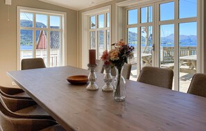 Dining - Gorgeous home in Fiskåbygd with house a panoramic view (Fiskåbygd)