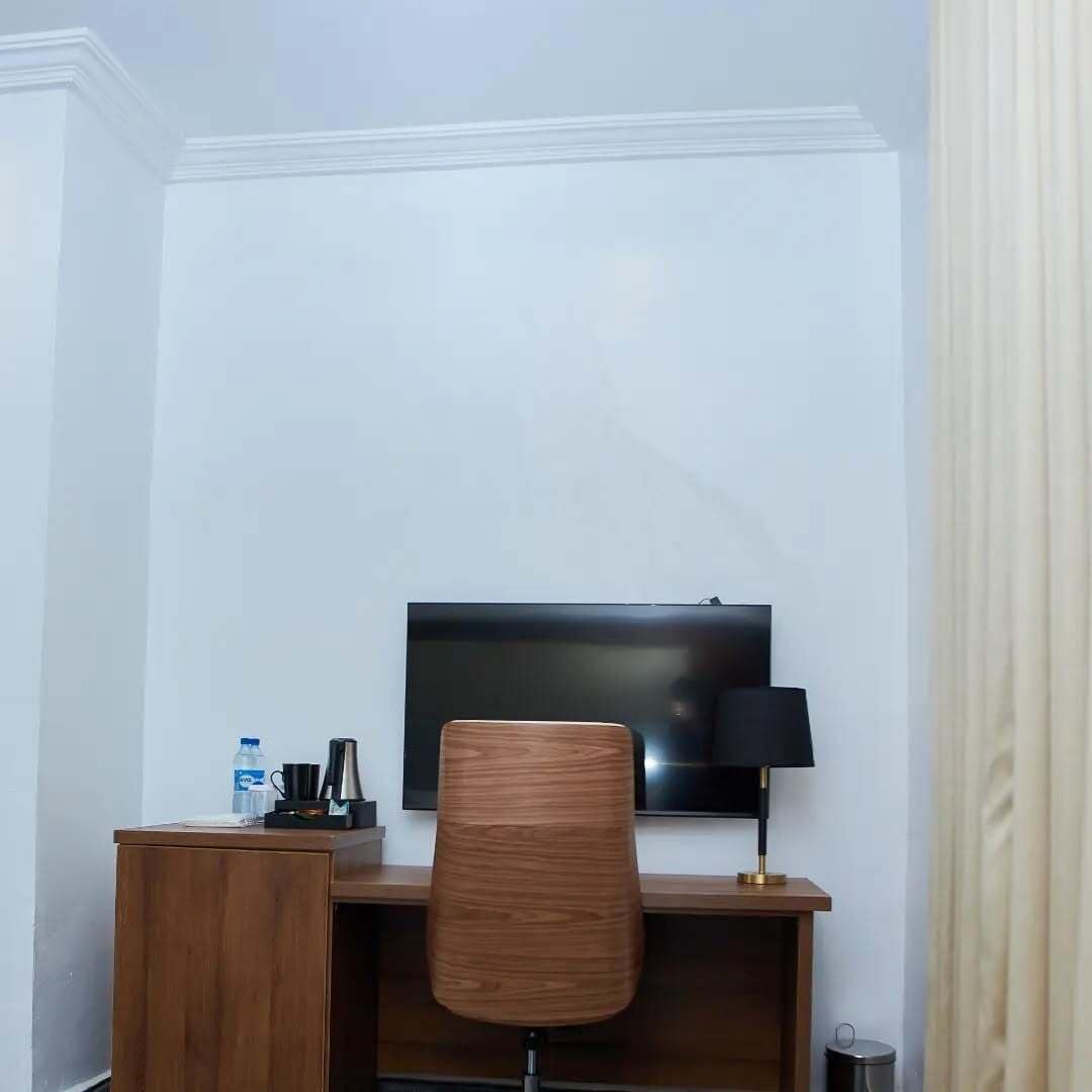 Appartamento Deluxe, balcone, vista città | Interni