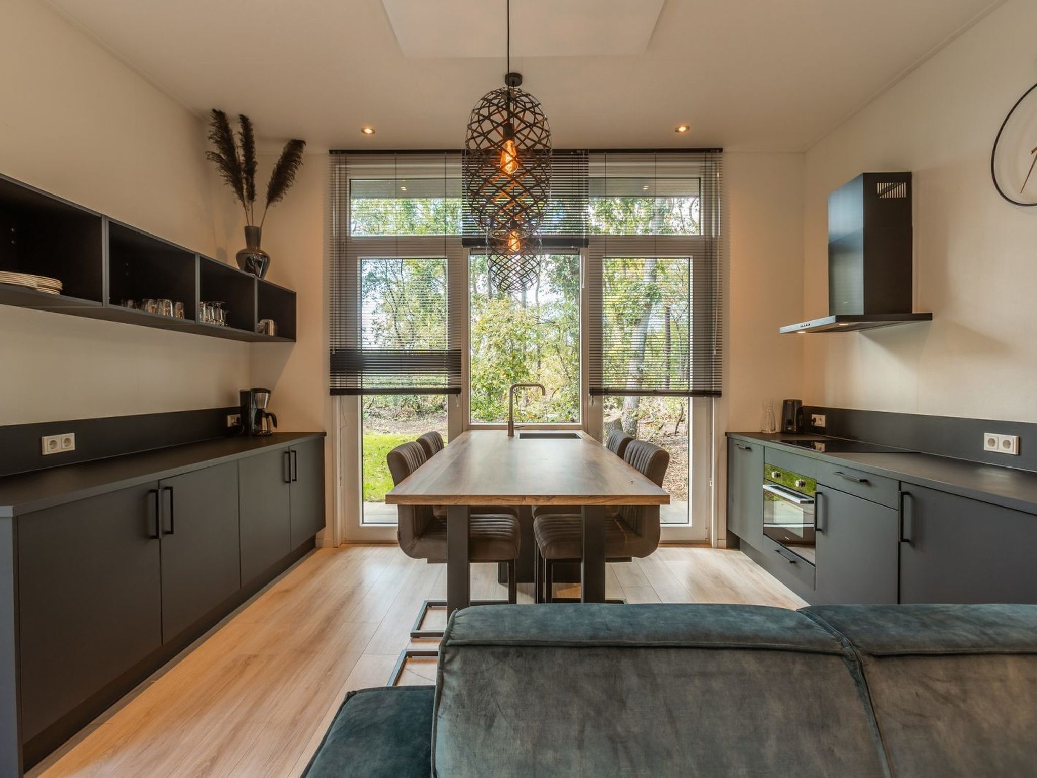 Fridge, microwave, dishwasher, cookware/dishes/utensils