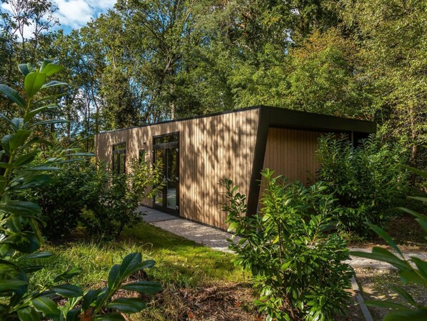 Exterior - De Wiltzangh - Bosrand Wellness Cabin Premium | 2p by Interhome (Ruinen)