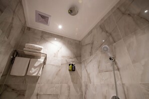 Free toiletries, hair dryer, slippers, towels - Ayas Aljouf by Suknai (Aljouf)