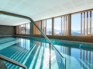 Pool - Top-floor apartment, piste view - 6 guests (Huez)
