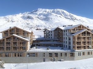 Exterior - Top-floor apartment, piste view - 6 guests (Huez)