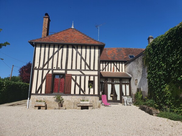 Exterior - Vrbo Property (Brienne-le-Château)