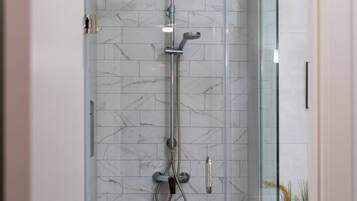 Apartment, Balcony, Ocean View | Bathroom