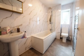 Bathroom - Peel Grove Luxury- House Manchester (Manchester)