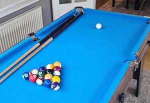 Unclassified image, 3 of 15, button - 3-bed Hot Tub Pool Table Off-road Parking Sleeps 5 (Birmingham)