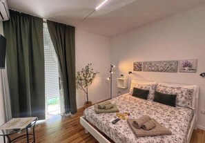 Room - Relax in the heart of the historic district, with cozy rooms for overnight stays (Eboli)