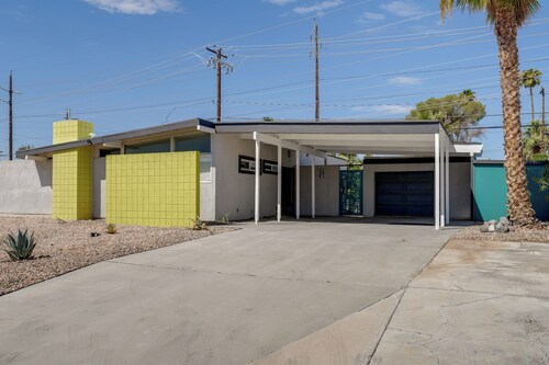Mid-century Modern Gem 3 Mi to F1 Action