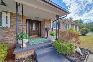 Unclassified image, 3 of 35, button - Backyard Oasis! Spacious Tulsa Home w/ Pool (Tulsa)