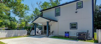 Family Gem w/ Pool Table! 8 Mi to NAS Jacksonville