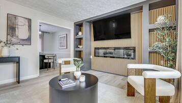 Rumah (4 Bedrooms) | Bagian depan properti