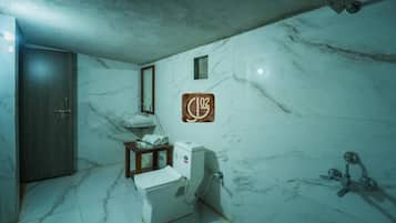 Bañera con ducha