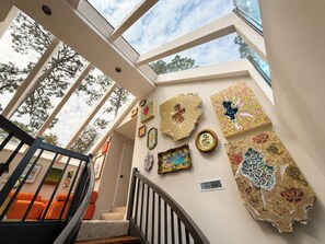 Unclassified image, 2 of 6, button - 82 South Sea Pines: Artful Coastal Living in the Heart of Sea Pines (Hilton Head Island)