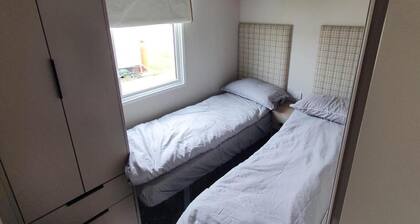 Sleeps6-familyfriendly-flamingoland-pool