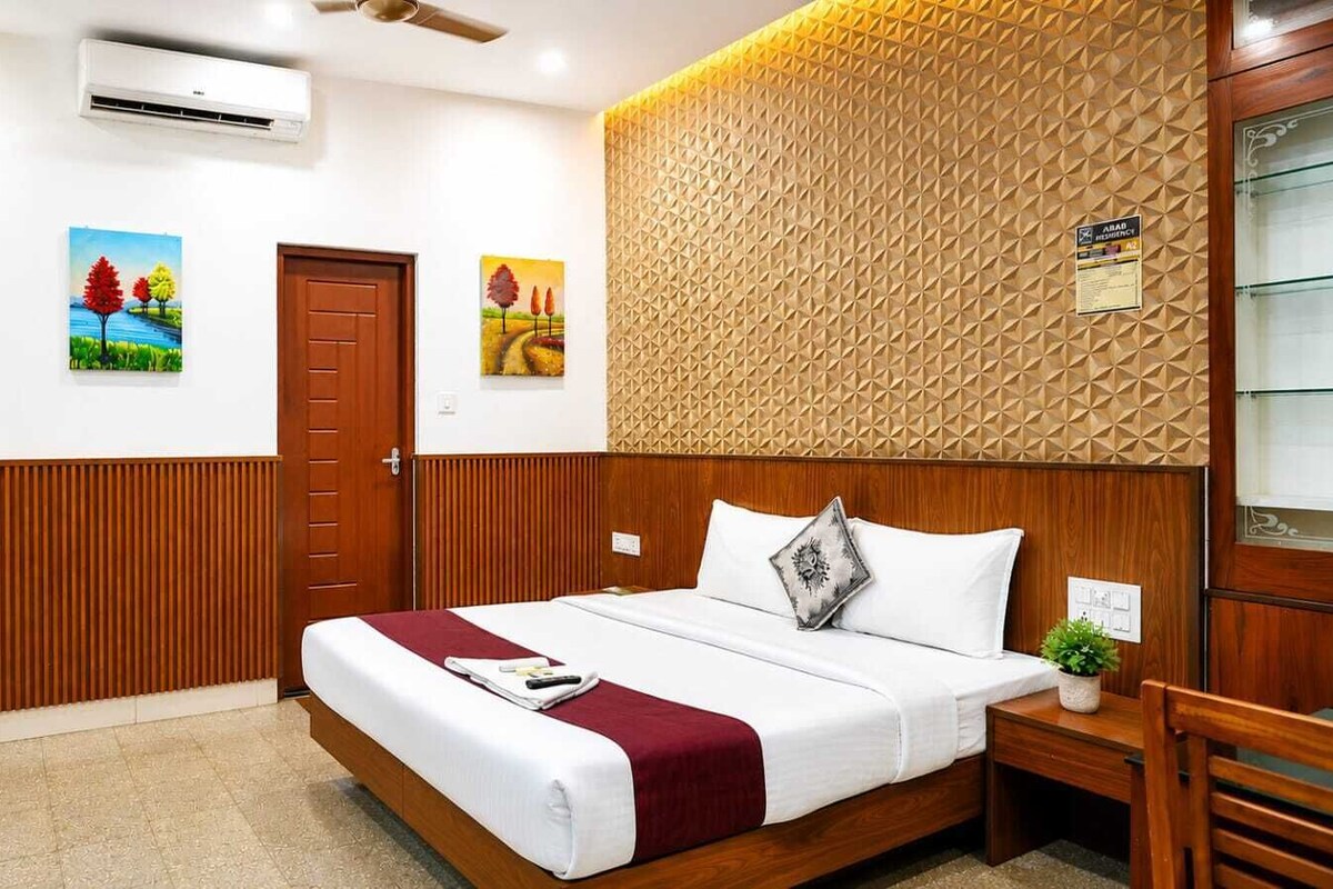 Deluxe Double Room | Ruang kerja komputer riba, seterika/papan seterika, Wi-fi percuma 
