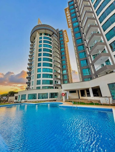 Nyali Luxurious Beachview Apartments 