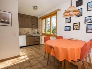 Unclassified image, 4 of 17, button - Chalet Falki Appartement/Fewo, Bad, WC, 3 Schlafräume 3.5-Zimmerwohnung + Studio by Interhome (Adelboden)