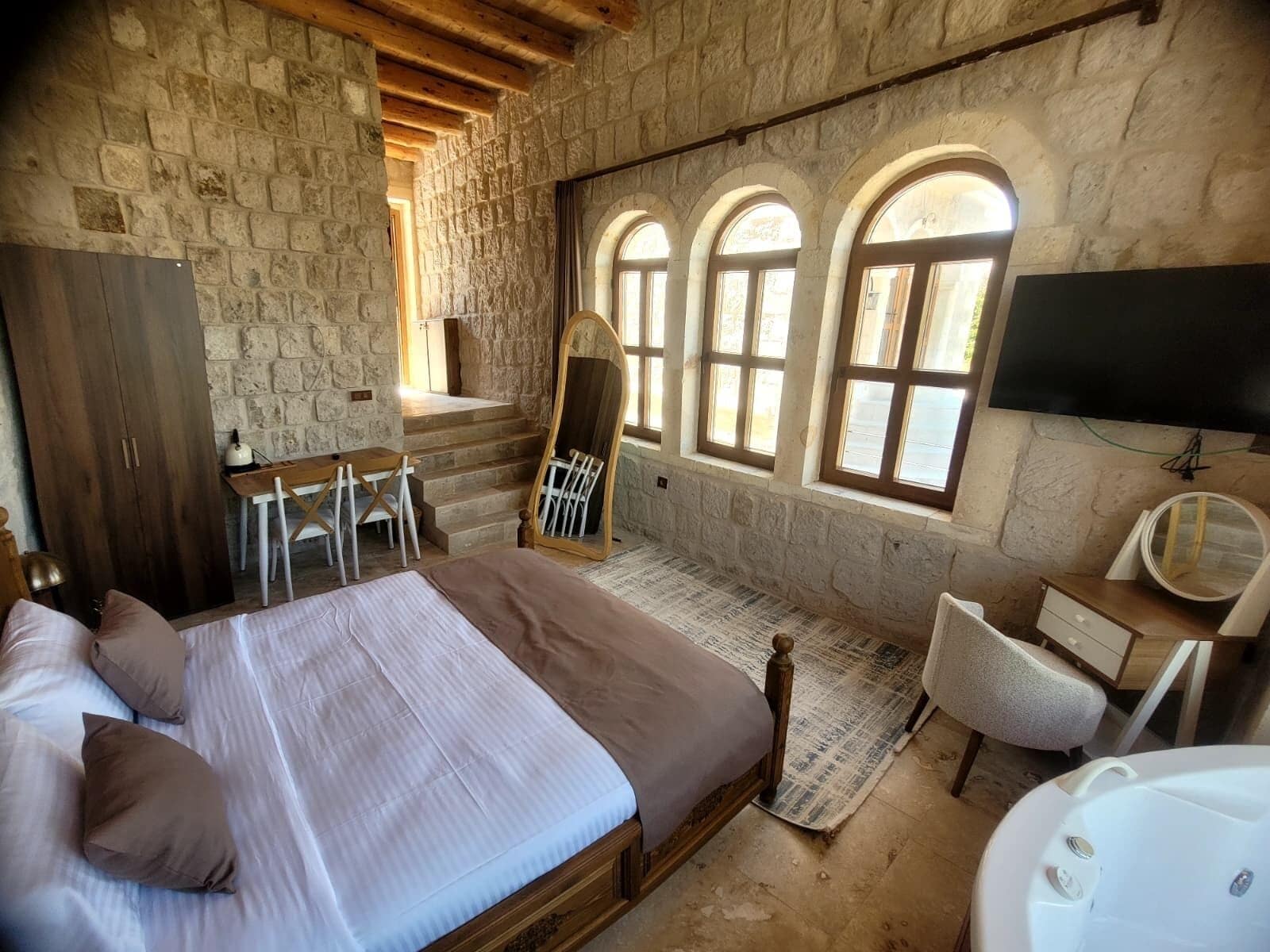 Double Room, 1 Queen Bed