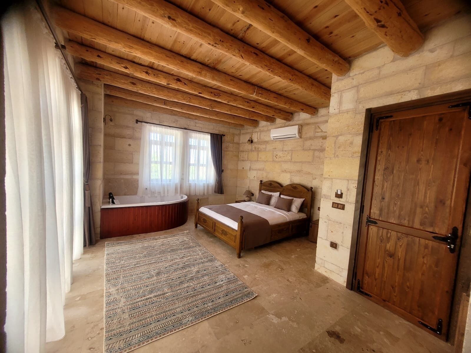 Doppelzimmer, 1 Queen-Bett, Klimaanlage, Talblick | Innenbereich