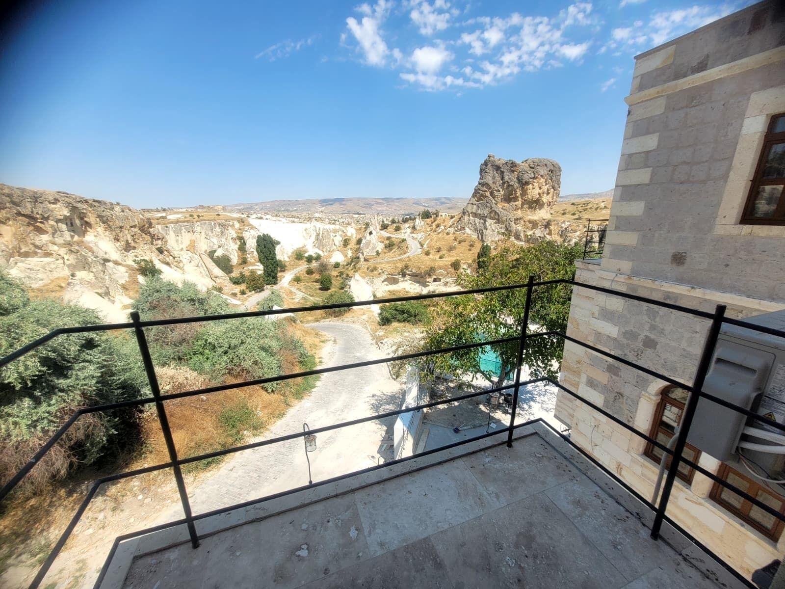 Double Room, 1 Queen Bed, Balcony, Valley View | Property grounds