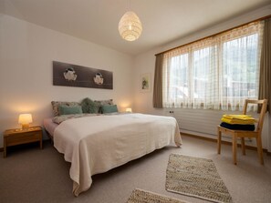 Unclassified image, 3 of 15, button - Chalet Delphin Appartement/Fewo, Bad, WC, 1 Schlafraum 2-Zimmerwohnung by Interhome (Adelboden)