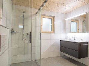 Bathroom - Chalet Sonne Appartement/Fewo, Dusche, WC, 2 Schlafräume 3-Zimmerwohnung by Interhome (Adelboden)