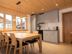 Dining - Chalet Sonne Appartement/Fewo, Dusche, WC, 2 Schlafräume 3-Zimmerwohnung by Interhome (Adelboden)