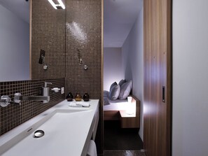 Bathroom - Bellevue Parkhotel & Spa - Relais & Châteaux Junior Suite, Dusche oder Bad, Süd by Interhome (Adelboden)