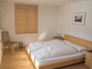 Unclassified image, 3 of 13, button - Schützenrain Appartement/Fewo, Bad, WC, 2 Schlafräume 3.5-Zimmerwohnung by Interhome (Adelboden)