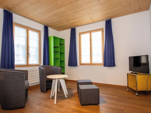 Unclassified image, 1 of 5, button - Studio Zentrum EG Appartement/Fewo, Dusche, WC, 1 Schlafraum Studio by Interhome (Adelboden)