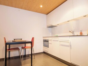 Unclassified image, 4 of 5, button - Studio Zentrum EG Appartement/Fewo, Dusche, WC, 1 Schlafraum Studio by Interhome (Adelboden)