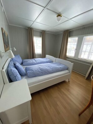 Unclassified image, 3 of 26, button - Chalet Bärgli Appartement/Fewo, Bad, WC by Interhome (Kandersteg)