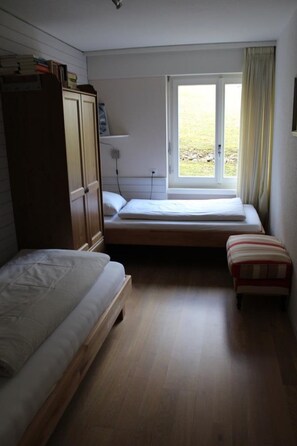 Unclassified image, 3 of 12, button - Lavendel AP B22 Appartement/Fewo, Bad, WC, 3 Schlafräume 4-Zimmerwohnung by Interhome (Adelboden)