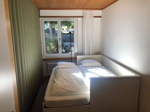 Unclassified image, 4 of 31, button - Akalei Appartement/Fewo, Dusche, WC, 3 Schlafräume 4.5-Zimmerwohnung by Interhome (Adelboden)