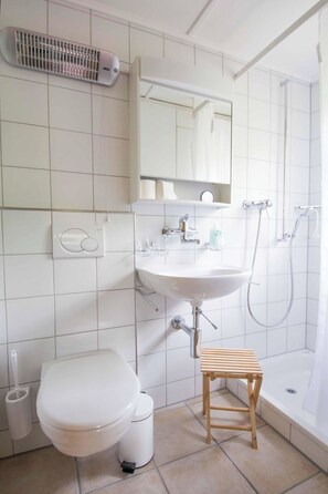 Bathroom - Chalet Zwirbeli Appartement/Fewo, Dusche, WC, 1 Schlafraum 2-Zimmerwohnung by Interhome (Adelboden)