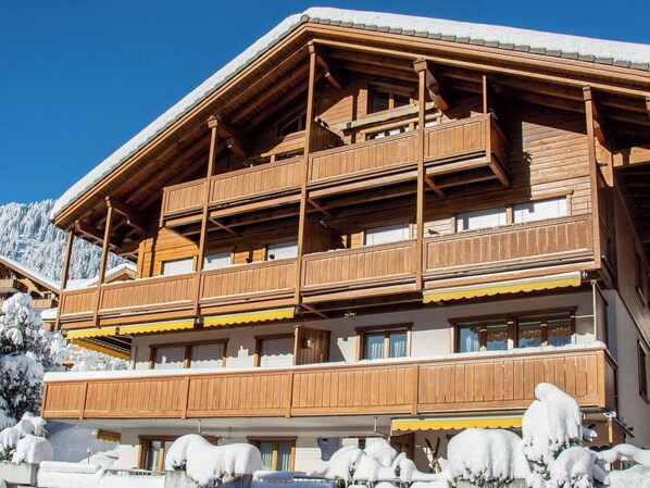 Unclassified image, 1 of 15, button - Loft Erlebnis Adelboden Appartement/Fewo, Dusche, WC, 2 Schlafräume by Interhome (Adelboden)