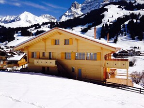 Unclassified image, 3 of 21, button - Butterfly Appartement/Fewo, Bad, WC, 3 Schlafräume 4-Zimmerwohnung by Interhome (Adelboden)