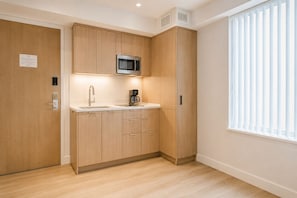 Suite | Eigene Küche | Kühlschrank, Mikrowelle, Ofen, Herdplatte