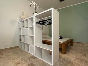 Room - Vrbo Property (Avignon)
