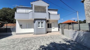 Exterior - Kuća za odmor Dinko, Sučići 4, Mirlović Zagora (Mirlović Zagora)