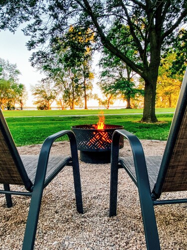 Lakeview Retreat - 2 Bedroom Home next to Grand Lake St. Marys - New '26!