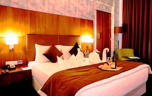 Room - 6 ONYX (Pimpri-Chinchwad)
